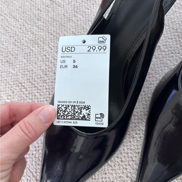 Black Slingback Heels - Picture 5 of 7